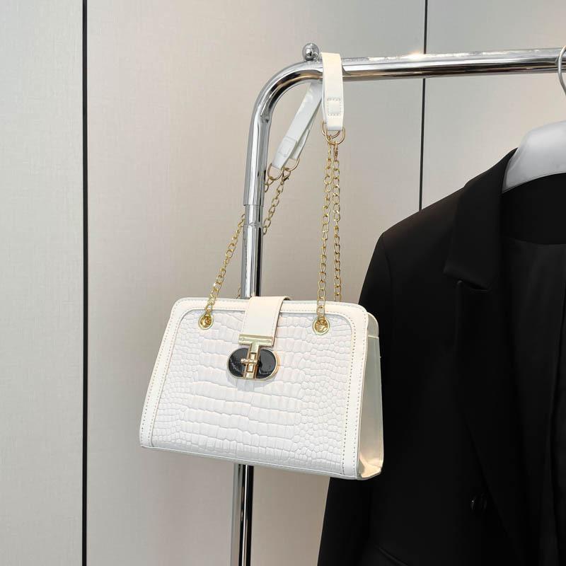 

Red official website small square bag 2025 new high-end sense, popular this year, versatile messenger women s bags, foreign style single shoulder wom белый