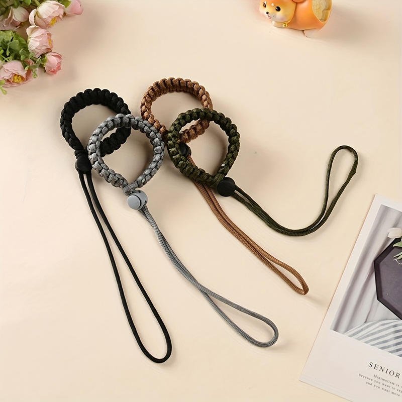 Polyester Dog Leash Adjustable Wrist Strap Retractable Anti-Fall Design Secure Control Accessory for Small Dogs