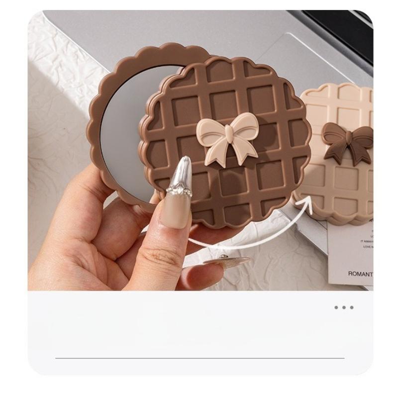 New Small Tulip Folding Mirror for Women's Desktop Stand Up Makeup Small Mirror Portable Mirror