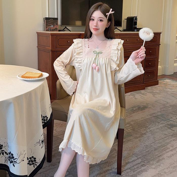 Velvet Nightgown: Women's 2025 Autumn/Winter Long Sleeve Court Princess Style, Sweet Plus Size Maternity Slimming Pajamas.