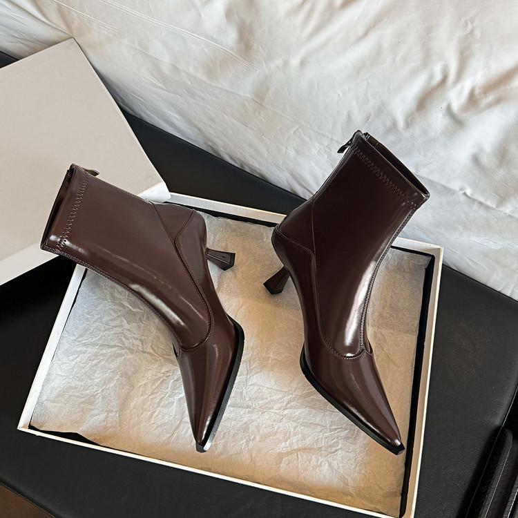 

2025 осень и зима новые тонкие ботинки~ тонкий каблук высокий каблук острый носок темперамент мягкая кожа задняя молния корейская версия универсальные короткие ботинки 39 темно-коричневого