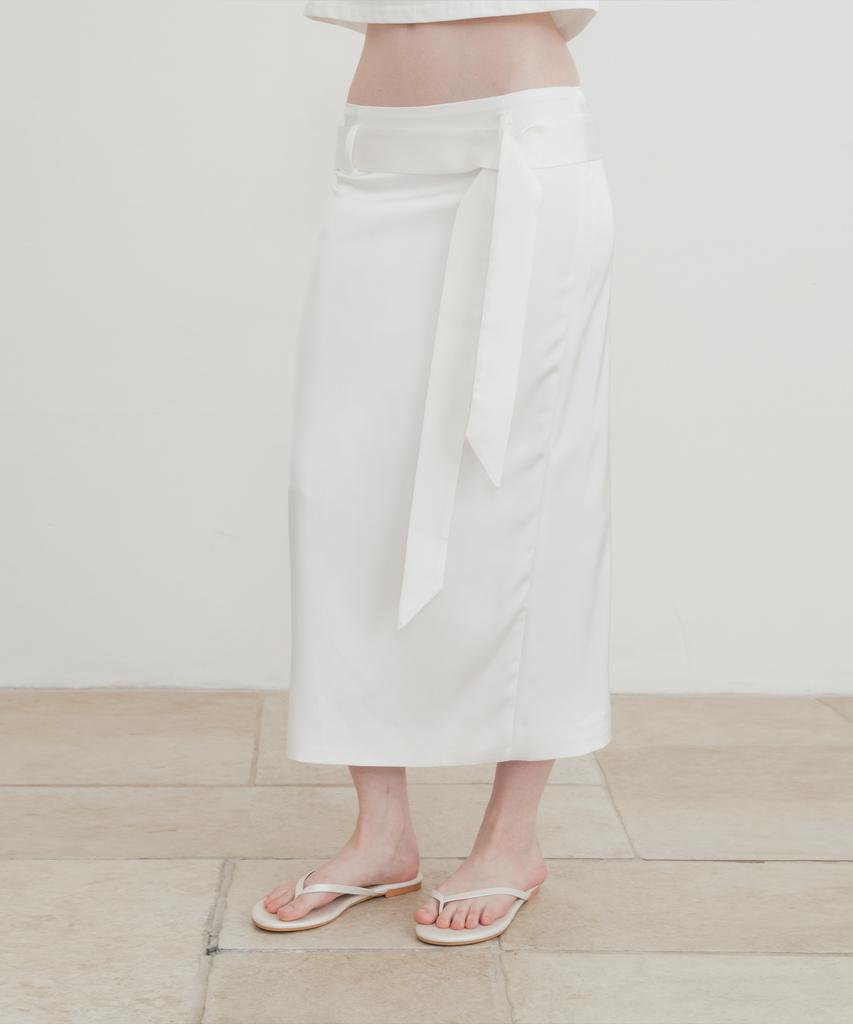 Sin And Lee (W) Mellow Eye Satin Belted Skirt White