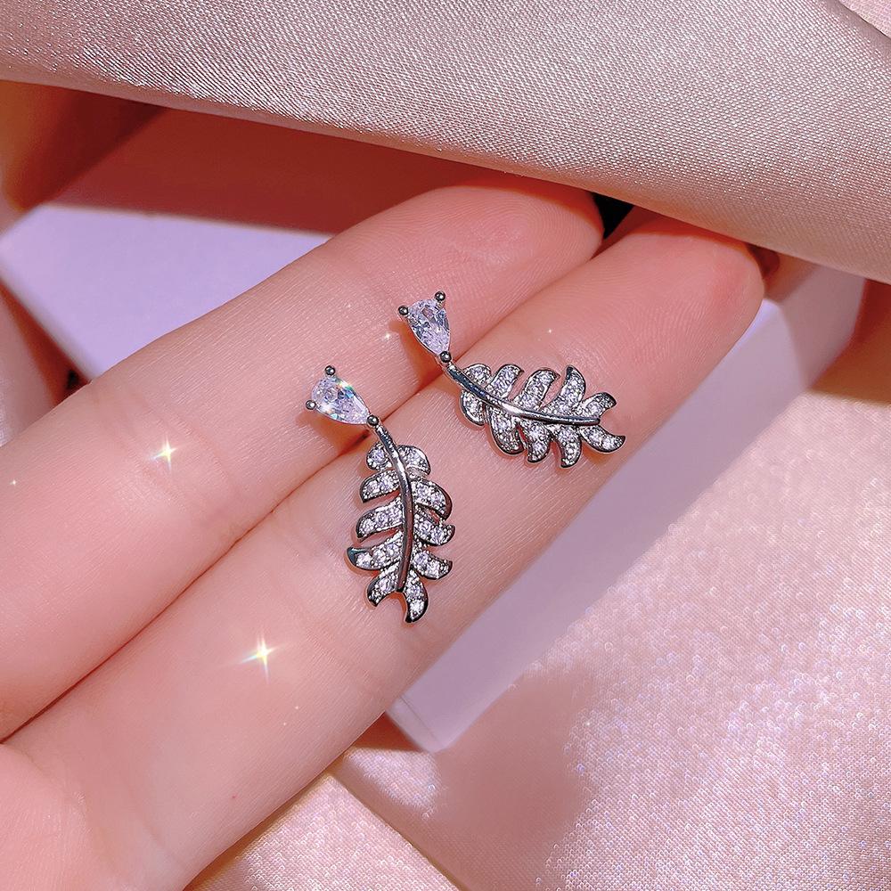 Sterling Silver High Quality Feather White Zircon Clavicle Chain Necklace Female Simple Earrings Ring Jewelry Set