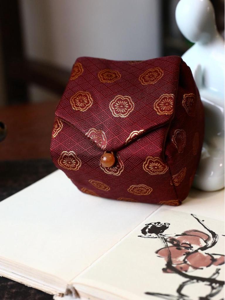 34-Color Chinese & Japanese Brocade Gaiwan Zisha Teapot Ceramic Cup Set With Cotton Bag