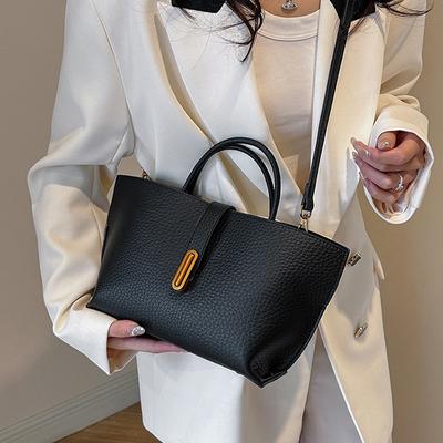 Chic French Handheld Bag for Women's Spring Summer  New Commuter Single Shoulder Crossbody Bags Large Capacity Bucket Bag