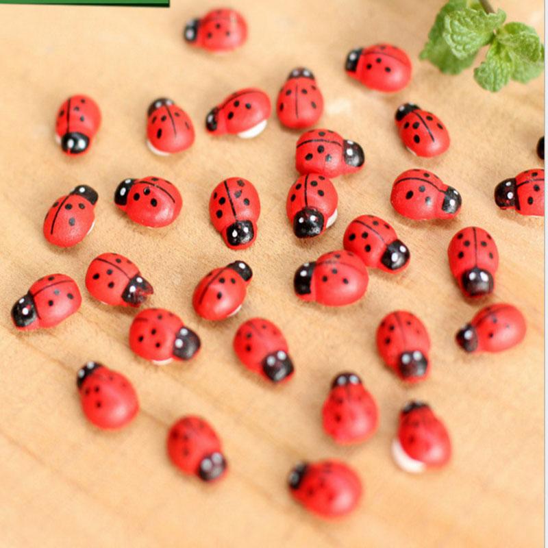 100 Pezzi Resina Api Piccole Coccinelle Artigianato Piccole Figure di Animali Coccinella Paesaggio Rosso Decorazione Coccinella Ornamenti Giardino Fai da Te