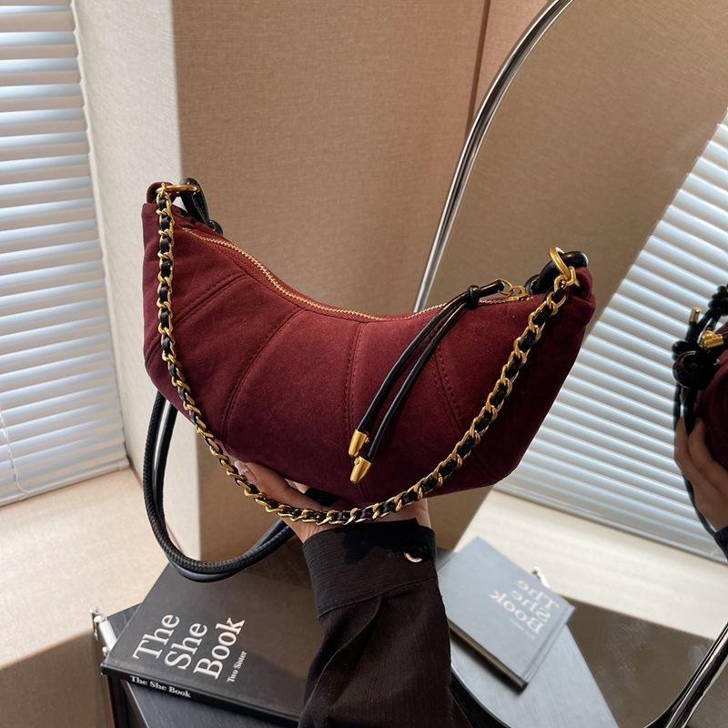 

Premium texture bag women s autumn and winter new retro messenger bag commuter dumpling bag бордовый