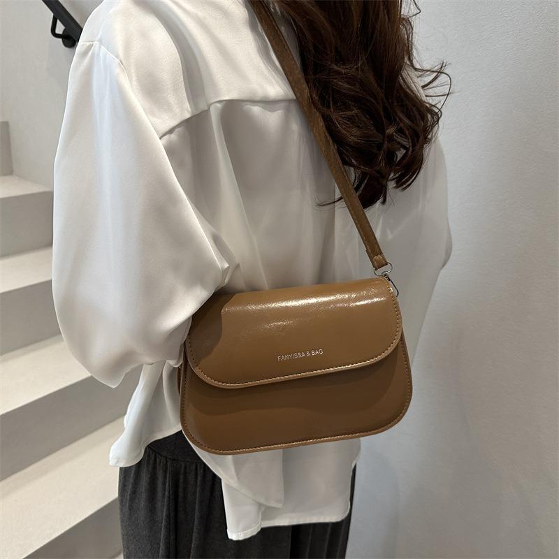 Trend High-end Sense Versatile Saddle Women's Bag Spring Fashion Shoulder Messenger Bag Simple Women's Bag