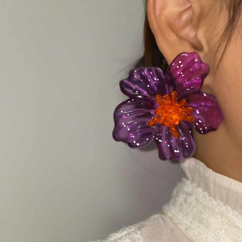 European and American Autumn and Winter New Retro Flower Shape Exaggerated Earrings Fancy Fashionable Earrings Ear Studs Ear Clip without Piercing