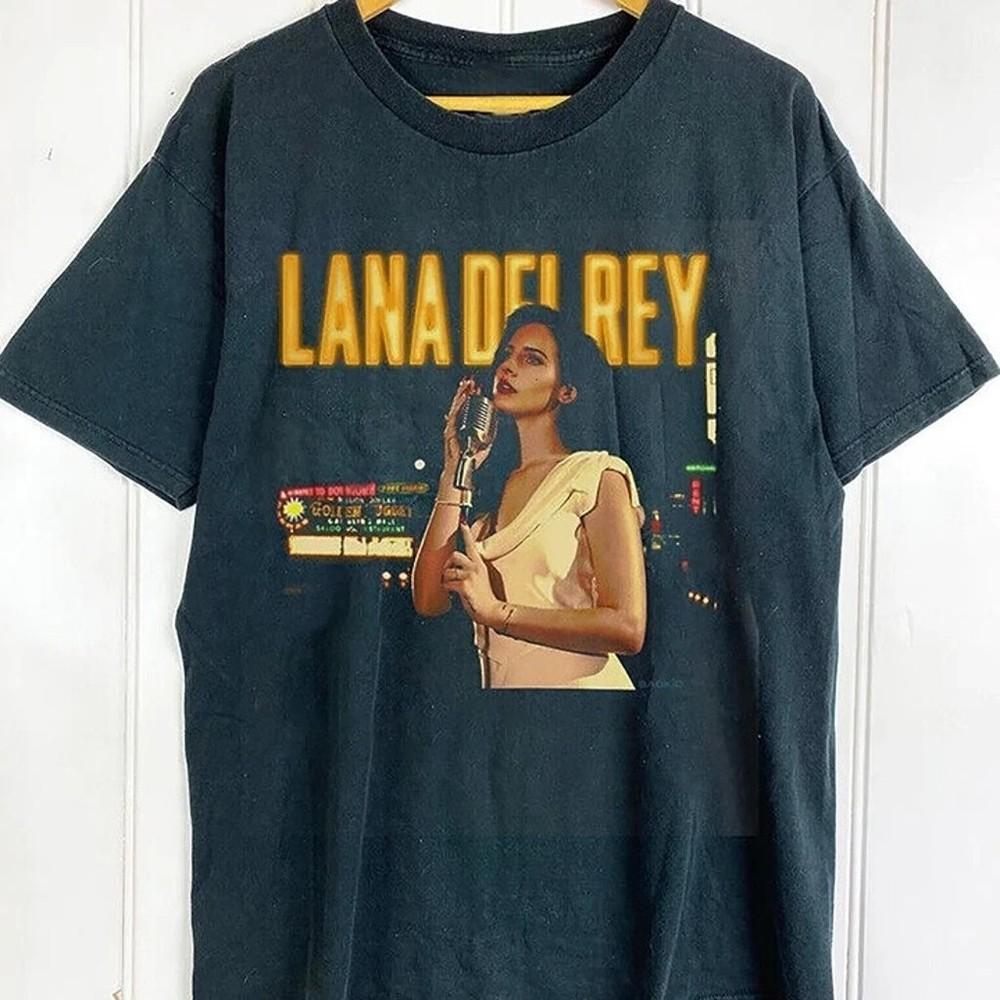 

Lana Del Rey T Shirt Lana Del Rey basic black tee Classic style 90s Men Women Unisex T-Shirt L