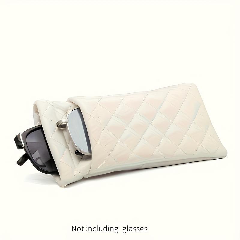 A Case for Glasses with Automatic Closure, Featuring a New Double-Layer Faux Leather Design Suitable for Storing Glasses.