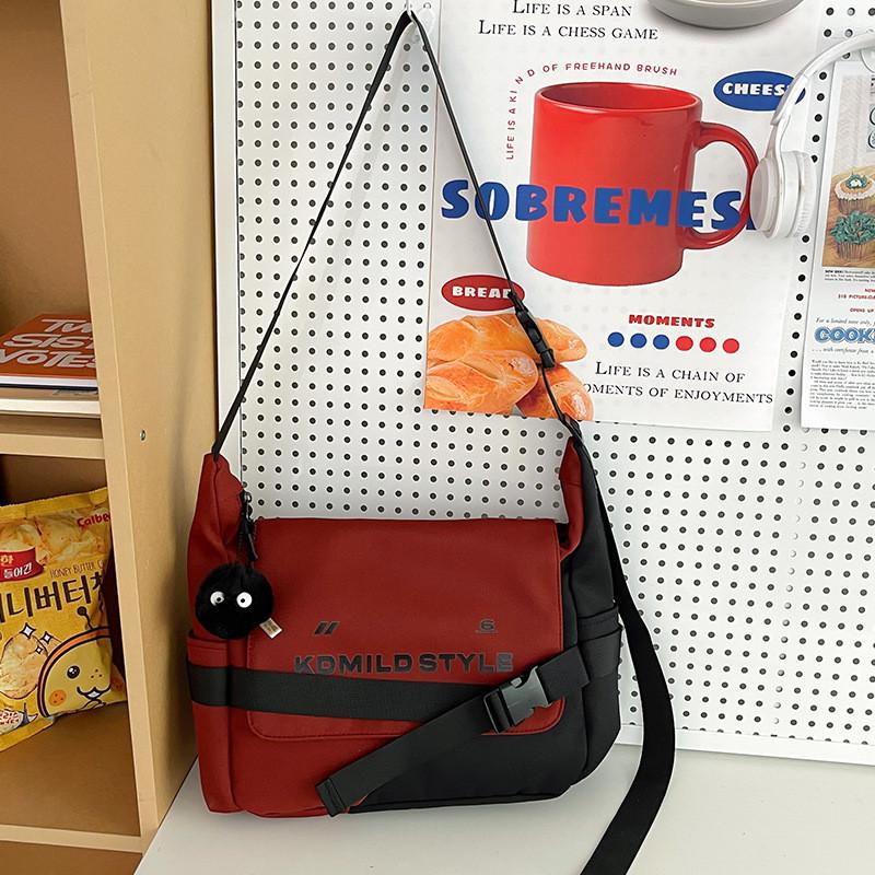 Stylish Canvas Messenger Bag Unisex Trendy Crossbody For Daily Use With Soft Polyester Material And Cozy Medium Size