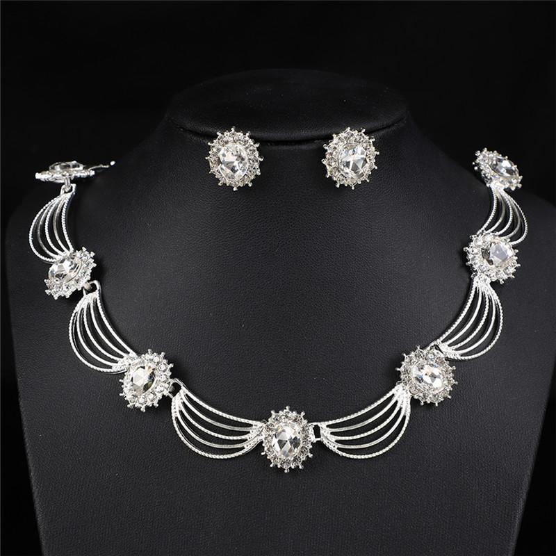 

Retro Court Jewelry Fan-shaped Necklace Ear Earrings Set For Women - Wedding Jewelry Set