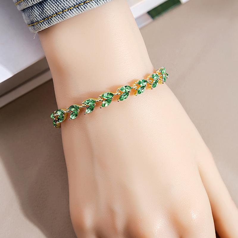 Love Flash Diamond Bracelet, Fashionable Color Willow Leaf Diamond Jewelry Design Light Luxury Accessories
