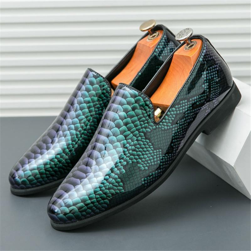 Fashion New Pointed Serpentine Mirror Patent Leather Slip On Shoes Men Designer Loafers Formal Wedding Prom Dress Homecoming Footwear