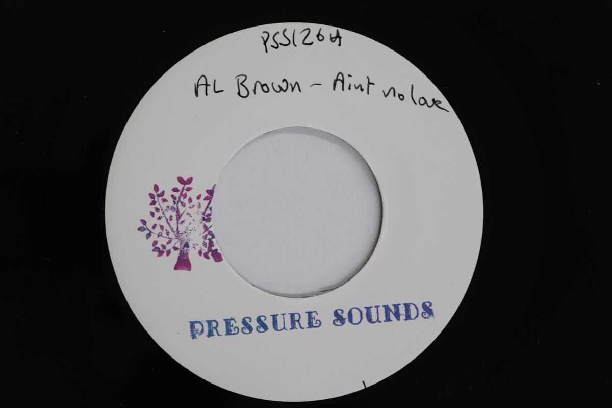 

7-дюймовая пластинка ЭЛ БРАУН - Нет любви / Версия PSS126 НЕ НА ЛЕЙБЛЕ/ P 2017 UK Регги, Ска и Даб Б/У