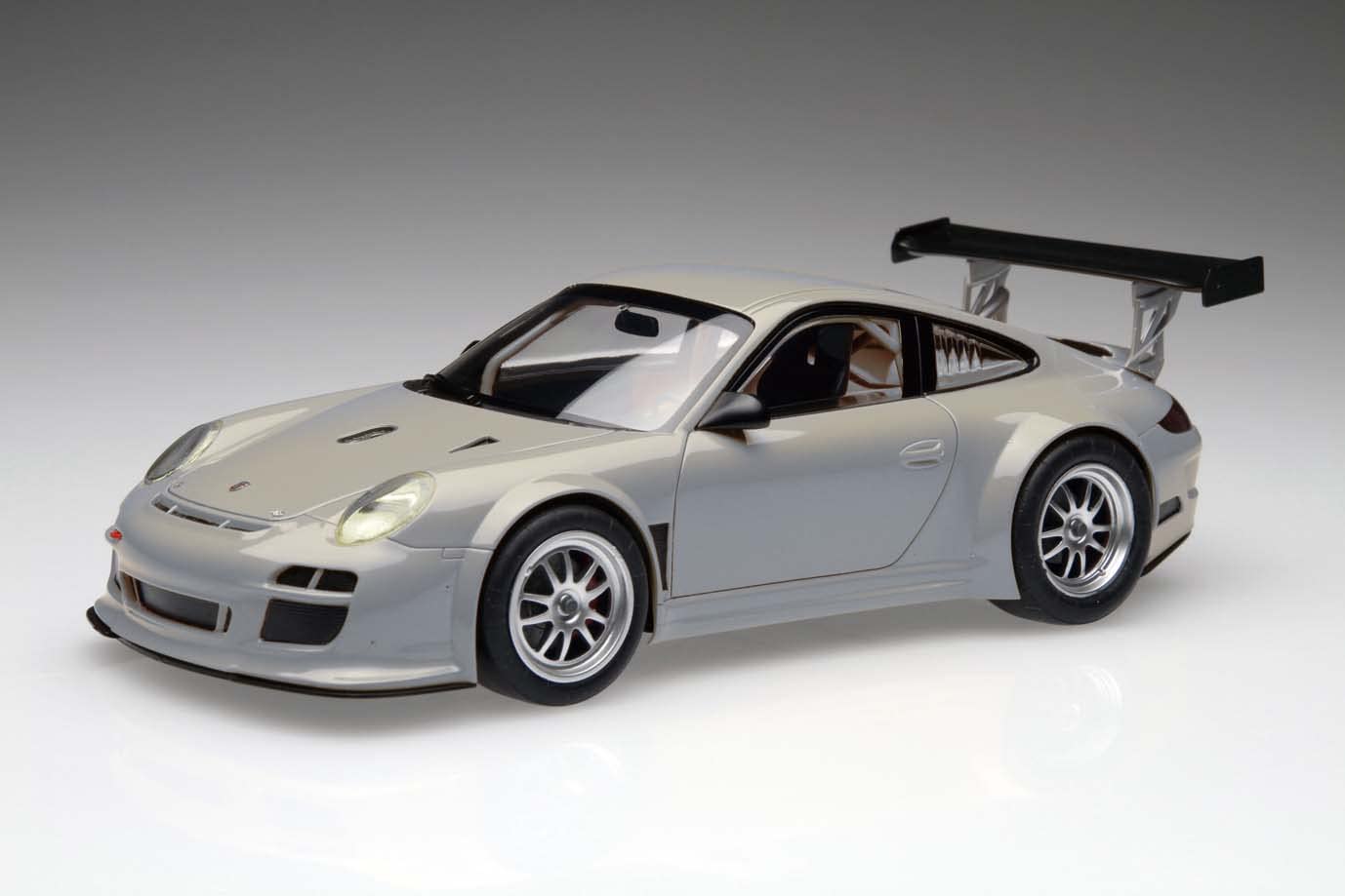 

Настоящая спортивная машина Porsche 911 GT3R Пластиковая модель 1/24 № 85