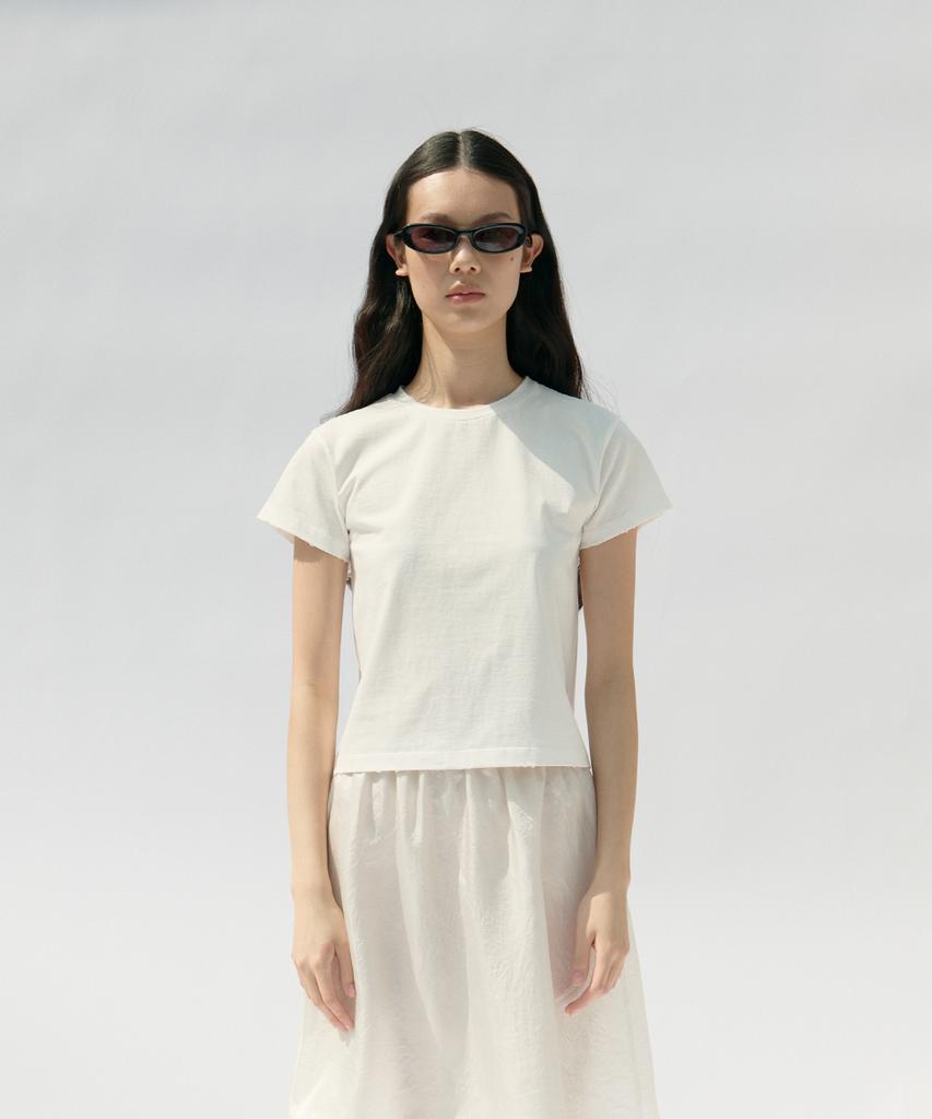 Kueoumeon Damaged Crop T-Shirt (Off-White)