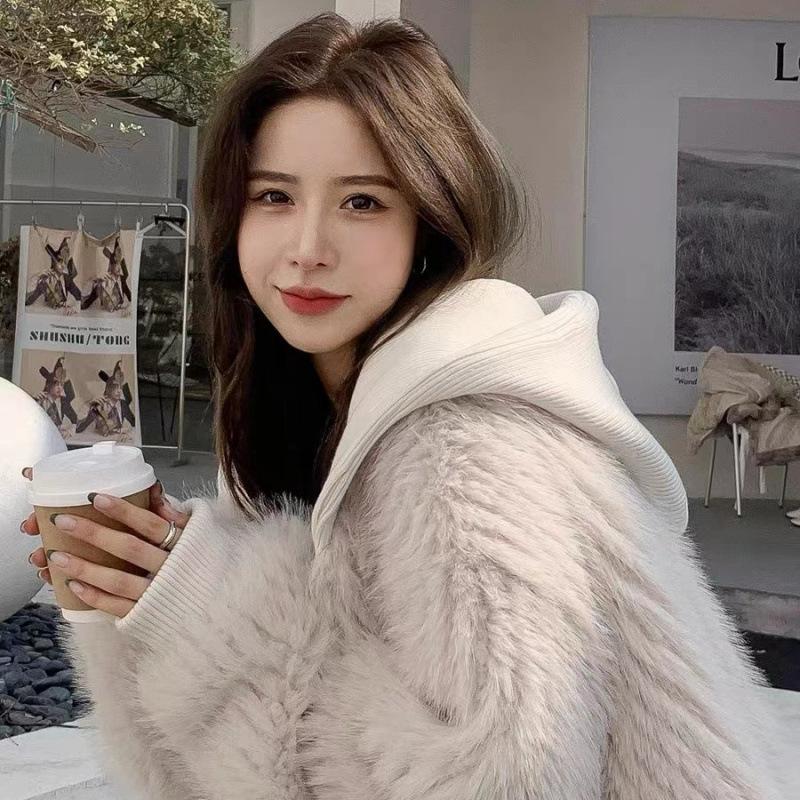 Lautaro Autumn Winter Loose Casual Hairy Shaggy Soft Warm Faux Fur Coat Women with Hood Long Sleeve Zipper Korean Fashion