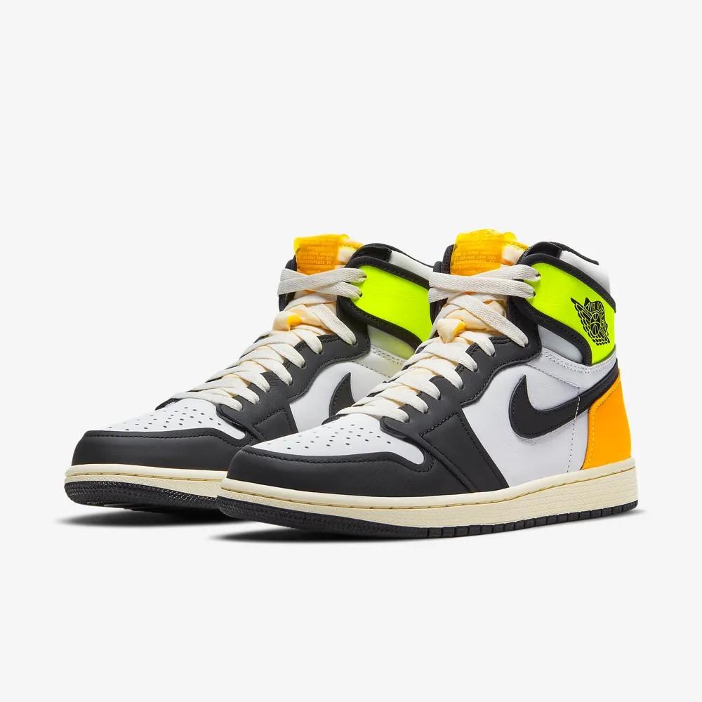 Jordan 1 Retro High OG Volt Gold 555088-118