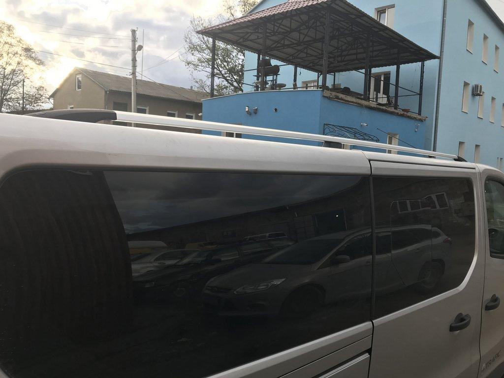 Dachreling Chrom Lang, Kunststoffbeine für Renault Trafic 2015-