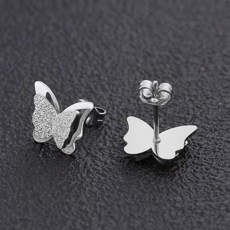 

Huitan Chic Butterfly Stud Earrings Dainty Ear Piercing Accessories Daily Wear Party Girls Earrings Fancy Gift Aesthetic Zircon