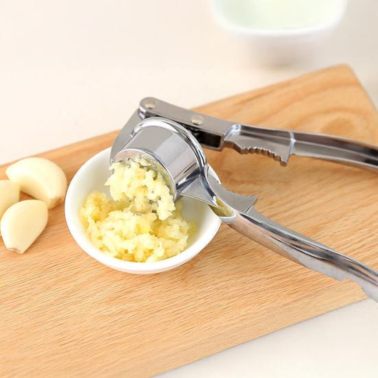 Manual Garlic Press Heavy Duty Ginger Crusher Masher with Ergonomic Handle Efficient Garlic Press Tool for Home Cooking