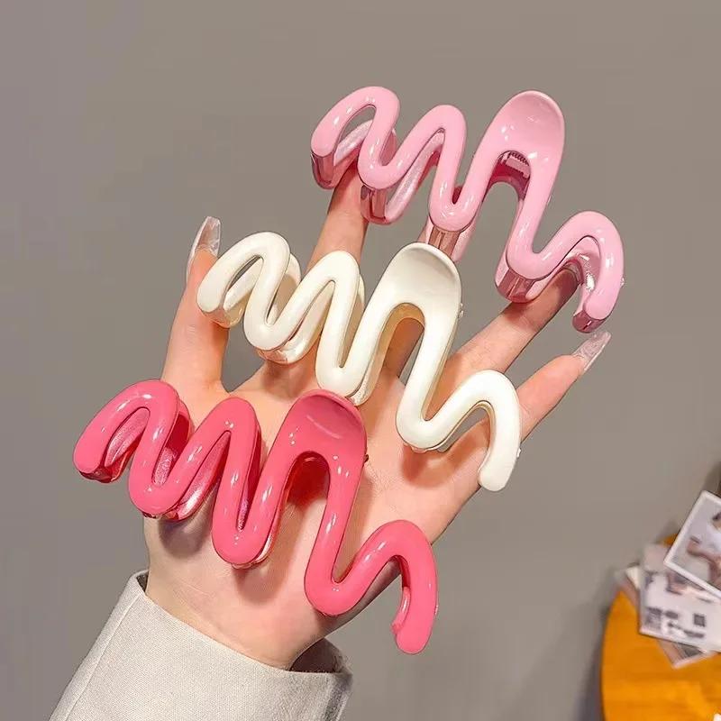 Colorful Wave Hair Claw Clips Women Korean Plastic Shark Hair Clip Geometry High Ponytail Barrette Hairpin Girl Hair Accessories