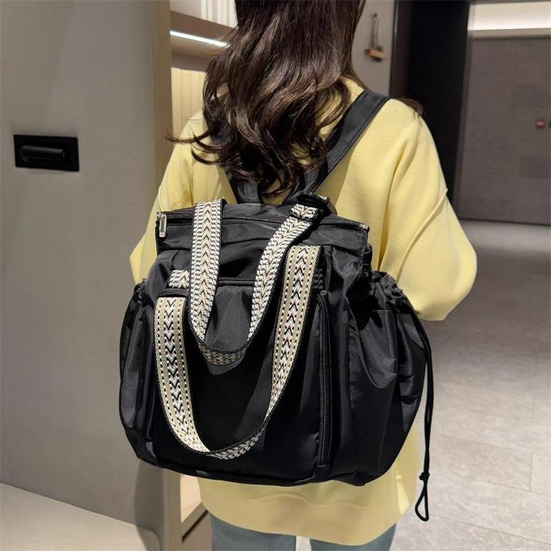 Hot-selling nylon women's bag 2025 Korean version of the new large-capacity shoulder bag travel tote bag mommy bag wholesale