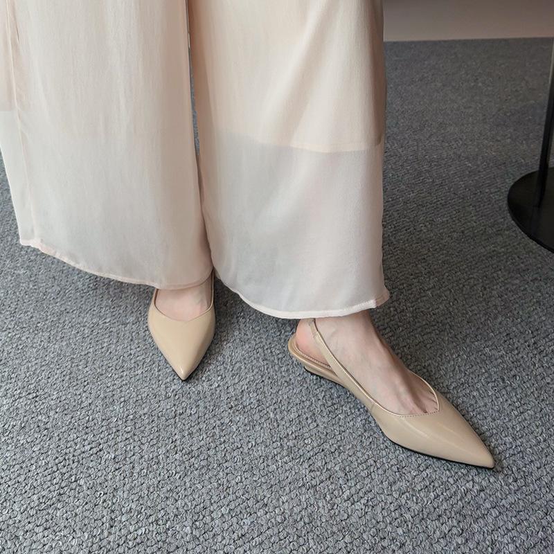 2026 Neue Mode Lackleder Spitz zulaufend Damen Sandalen Elegante Niedrige Absätze Schuhe Frau Pendeln Slingback Kleid Straße Sandalias