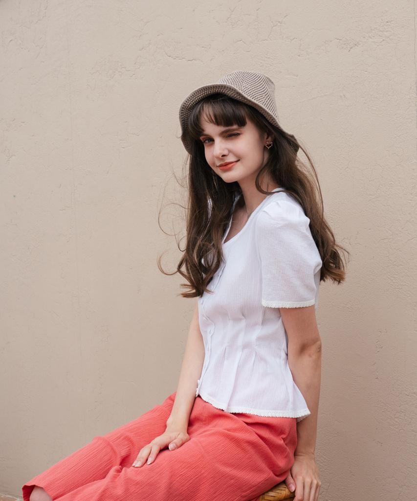 Maneseu Dehe Bucket Hat (2 Colors)