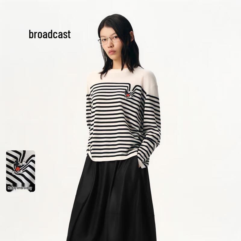 Broadcast Disney Mickey Series Women's Long Sleeve Knit Sweater