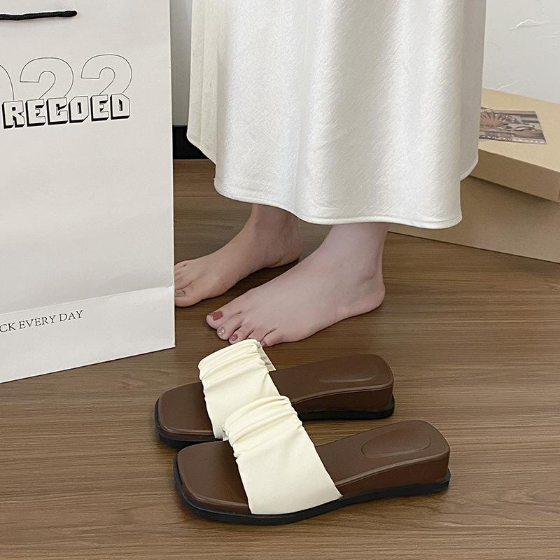 Square head drag thick sole one-word skirt female new wear summer gentle fairy slippers French style with sandals
