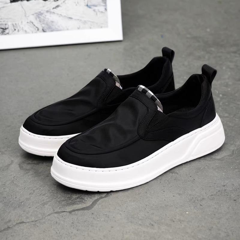 Fashion Breathable Men's Casual Flat Shoes 2025 New Summer Fashion Comfortable Lightweight Platform Shoes Slip On Vulcanized Shoes