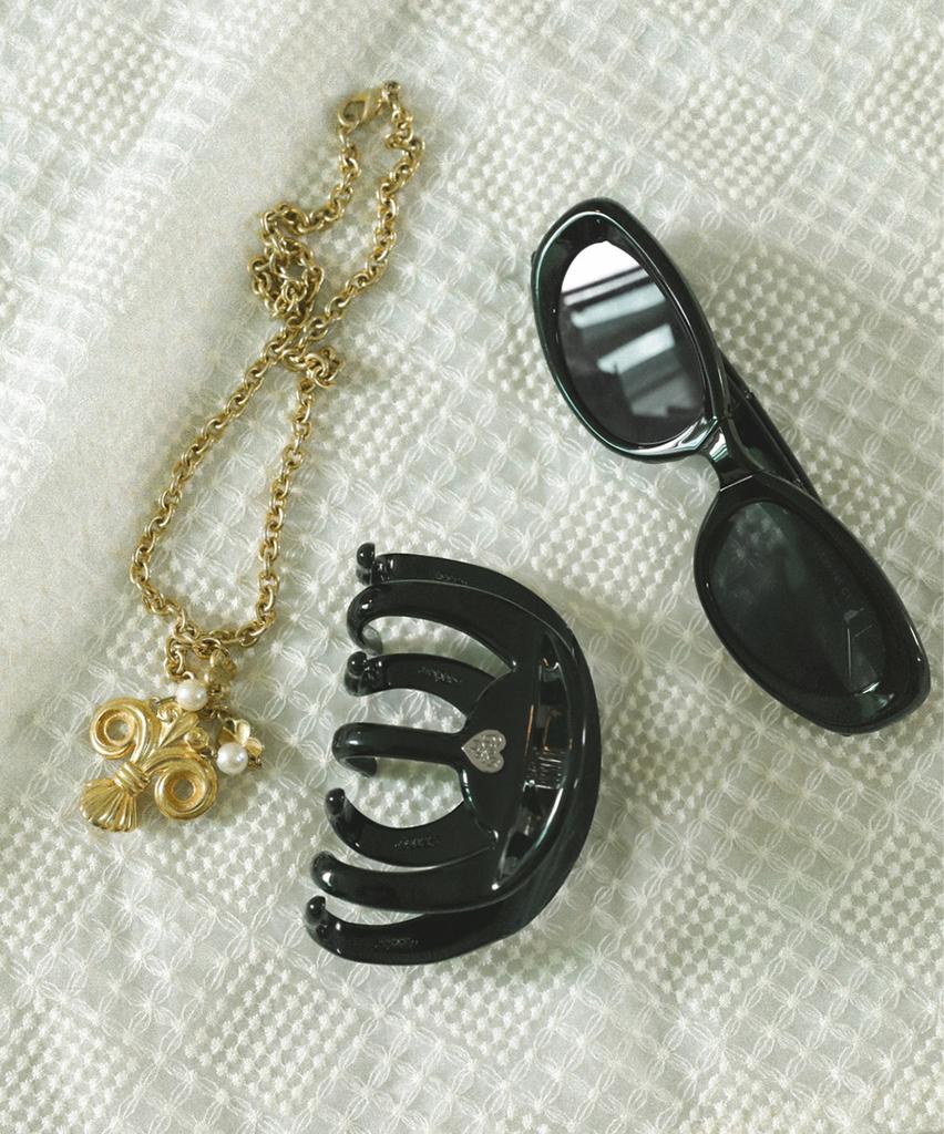 Fromflo Mega Hair Claw - Black