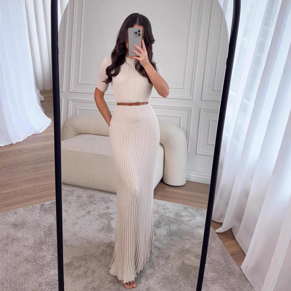 2025 Autumn Women's Elegant Knitted Short-Sleeve Long Dress