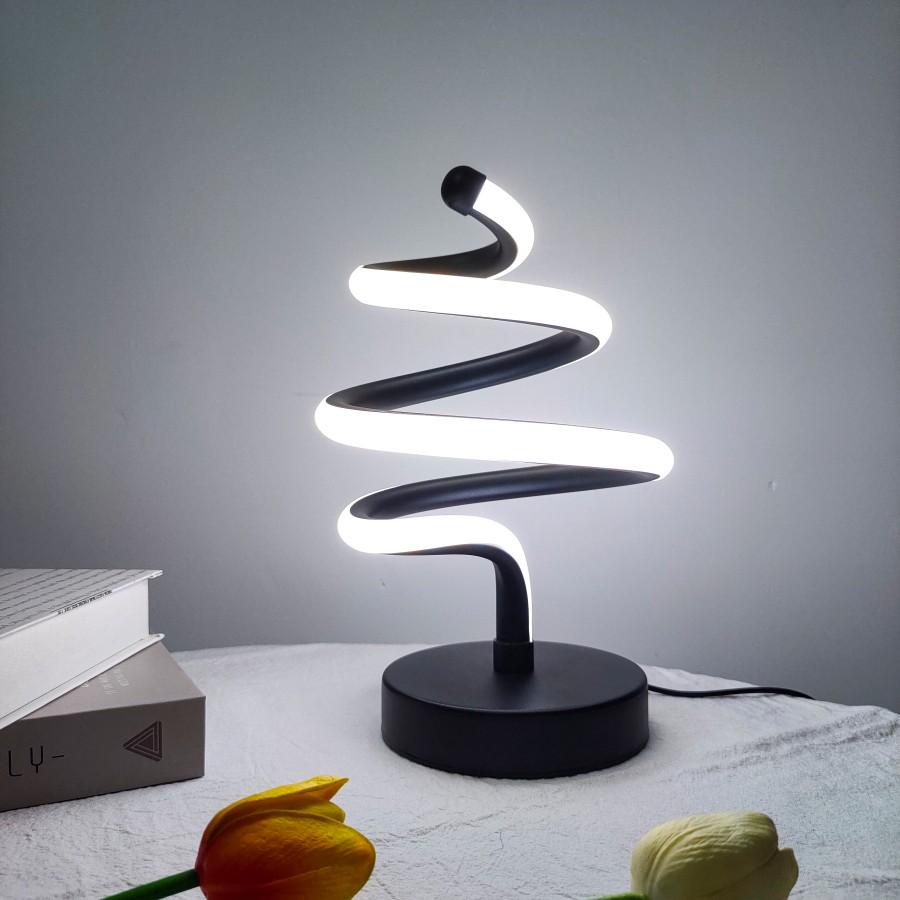 1PC Christmas Tree Modeling Creative Desk Lamp USB Three-tone Light Desk Lamp Decoration