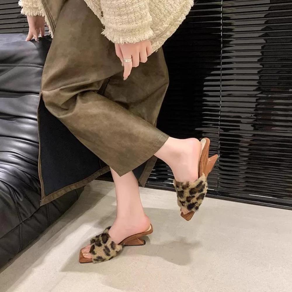 Fashion Summer Woman Modern Slipper High Heel Fashion Color Feather Fur Peep Toe Slippers Female Slides Shoes Outside Sexy Leisure Shoes