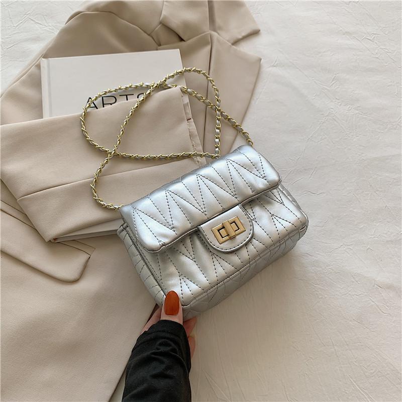 Fashion shoulder bag women's 2025 spring and summer new simple casual chain messenger bag trend niche small square bag
