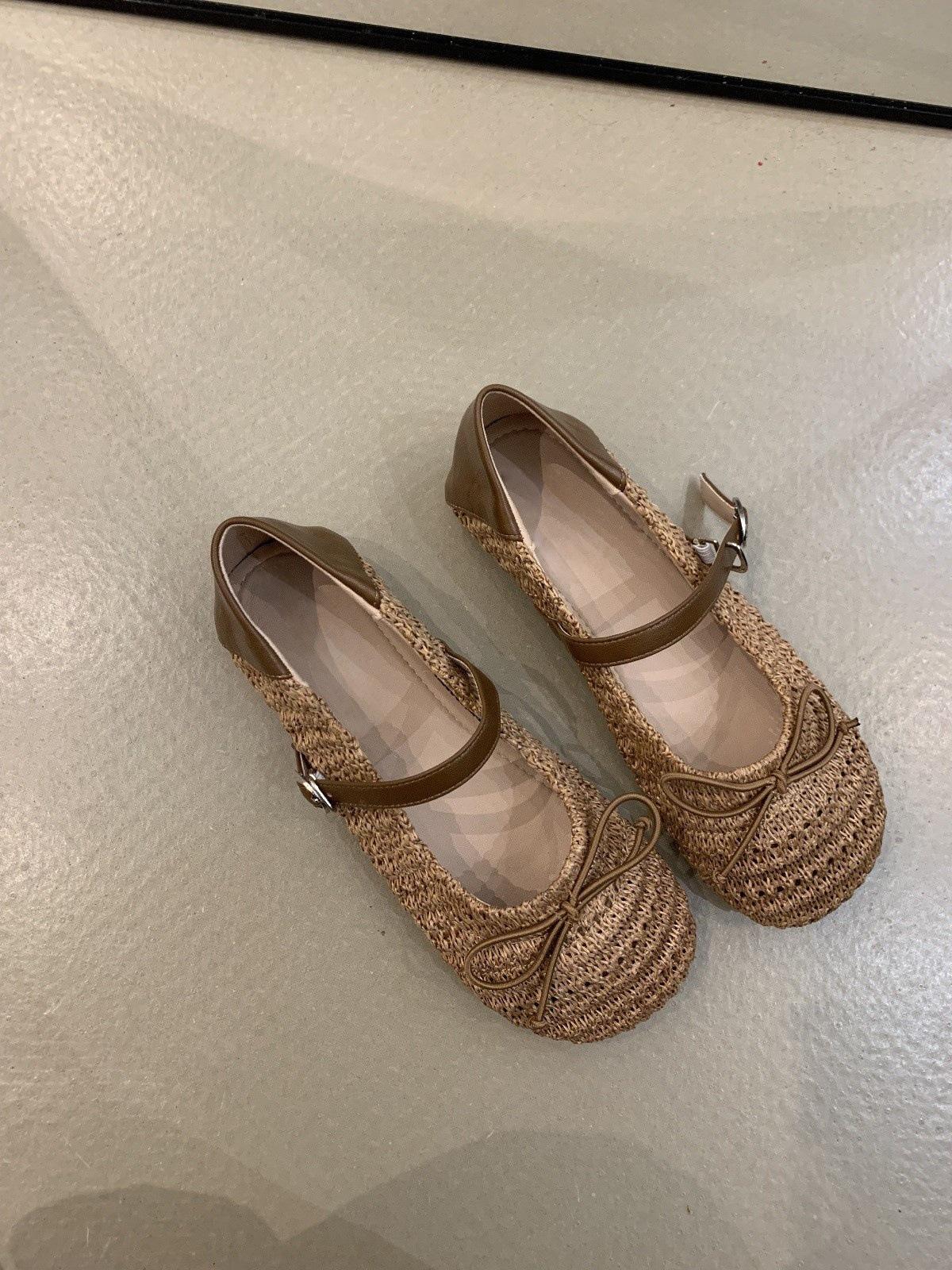 

French one-word Mary Jane single shoes women s 2025 autumn new retro woven flat-bottomed round head bow soft-soled women s shoes 40