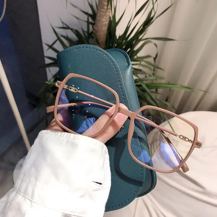 

Фотохромные очки против синего света, матовый стиль, превращающийся в серые/коричневые очки, большая оправа, устойчивая к излучению Turn brown хаки