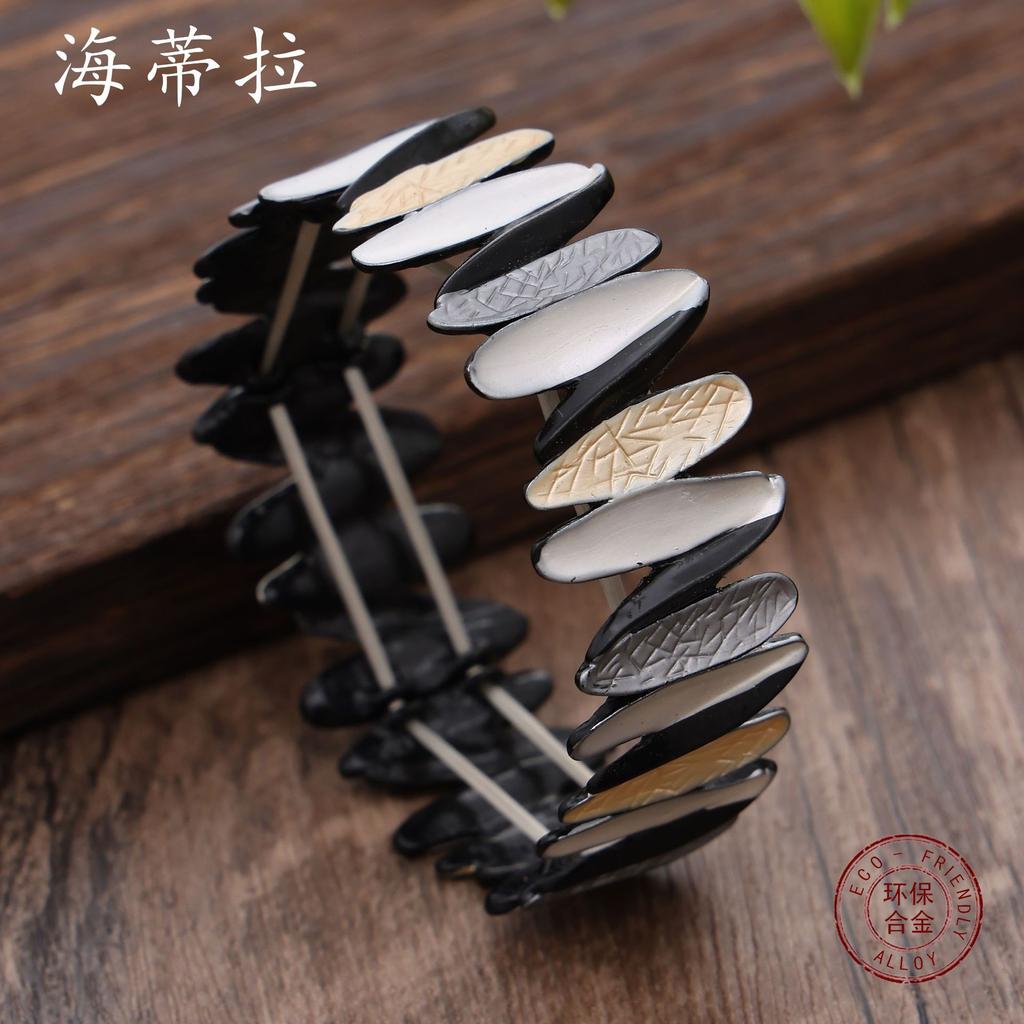 Color Painted Oil Geometric Leaf Elastic Bracelet Ladies Personality Gun Black Geometric Petal Bracelet