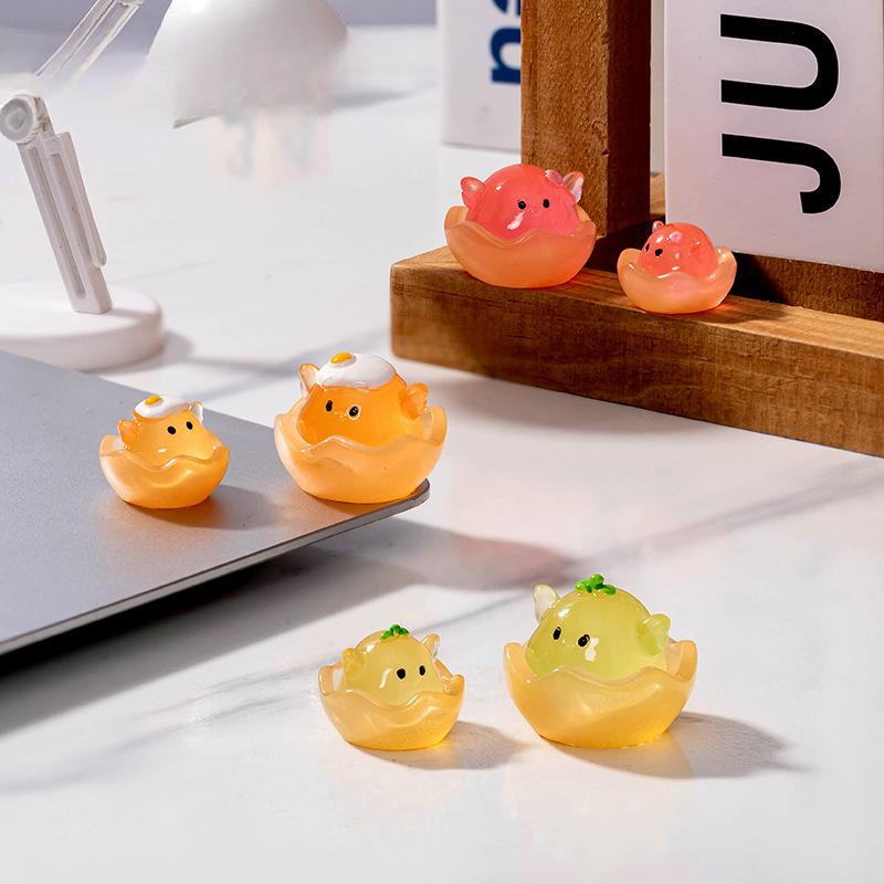 Mikrolandskap Søt Selvlysende Eggeskall Kylling Søt Kylling DIY Smykker Blindpose Tilbehør Skrivebord Bil Dekor