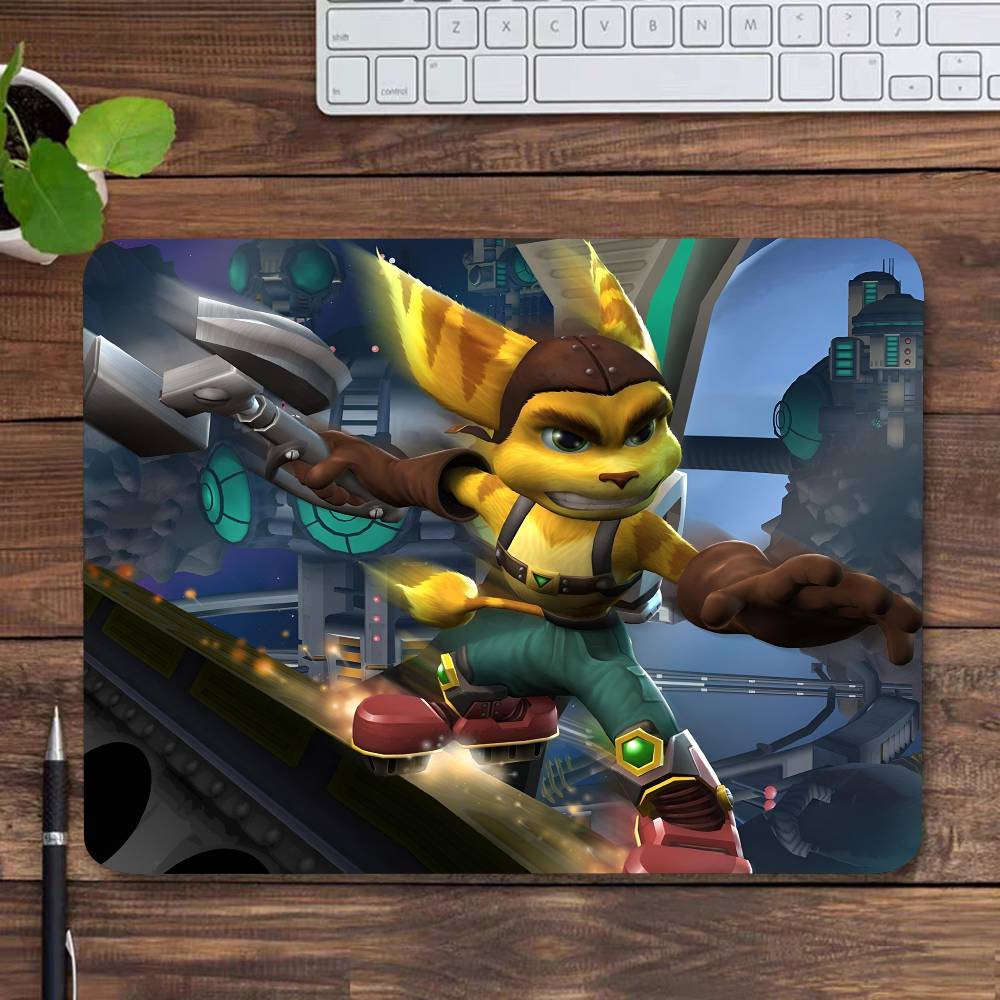 Ratchet And Clank Rift Apart Game Mousepad Small LockEdge Mouse Pad For Gamers Computer Desk Pad Rectangular Anti-slip Rubber