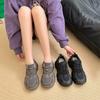 Graue Dad-Schuhe Damen Leichtgewichtige weiche Sohle Ultraleicht Dicke Sohle Frühling und Herbst Höhenerhöhung Atmungsaktive Sportschuhe zeigen kleine Füße