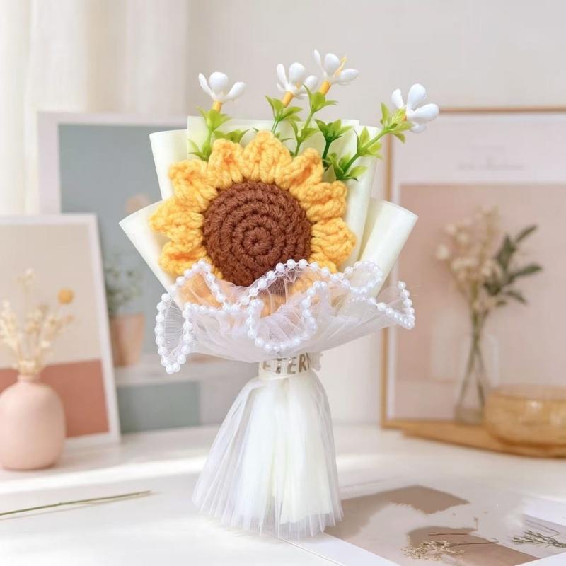 15cm Mini Handmade Crochet Flower Bouquet Artificial Flowers Valentine's Mother's Romantic Gift Desktop Decoration