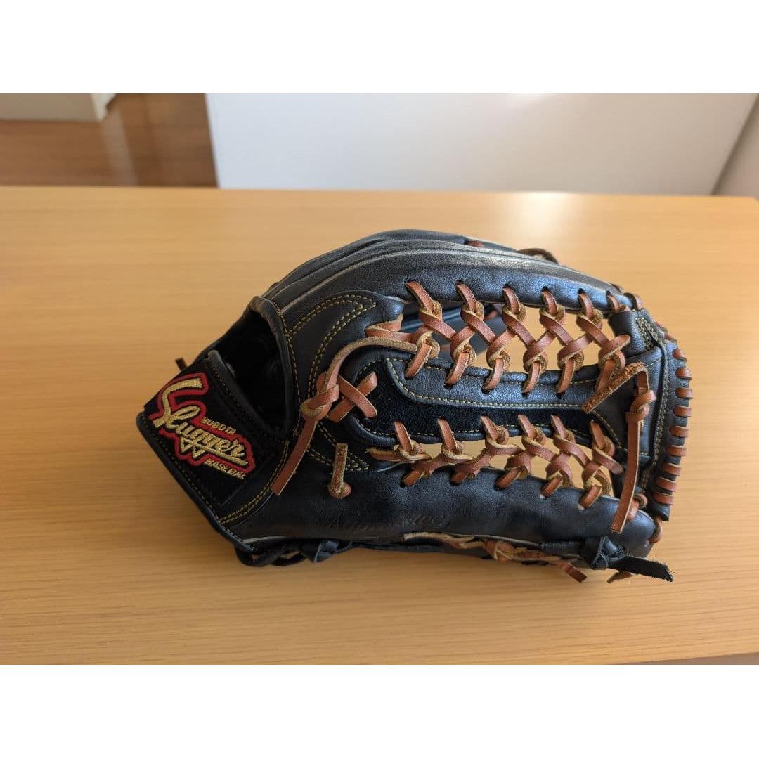 Used Kubota Slugger General Softball Outfield Right-handed Throwing Glove