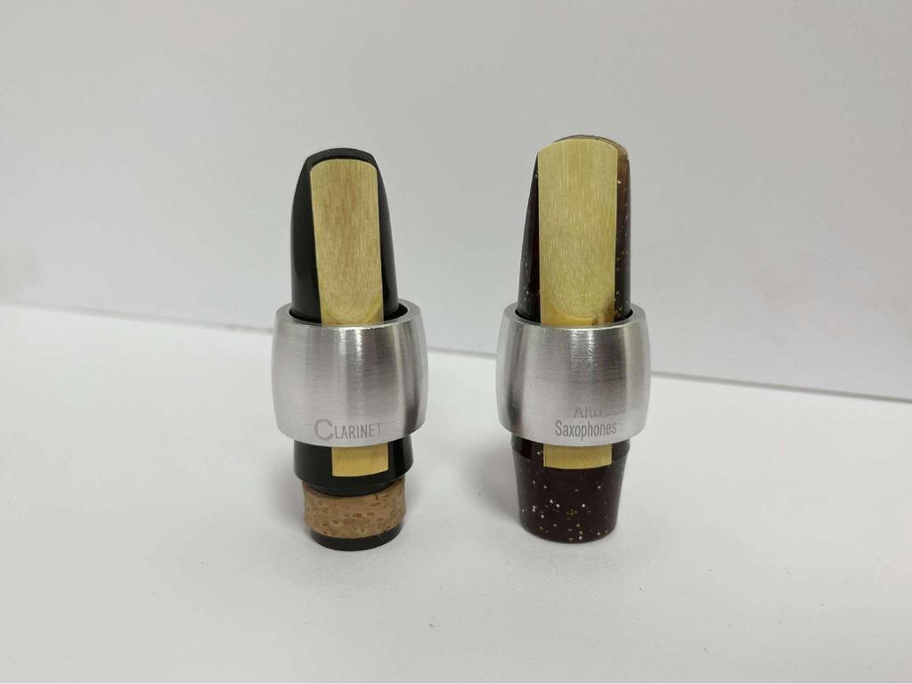 E Alto Saxophone Metal Ligature with Bakelite Mouthpiece and Reed Clip for Clarinet
