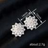 New stud earrings for women, flower snowflake exquisite earrings, elegant and sweet micro-inlaid zircon jewelry.