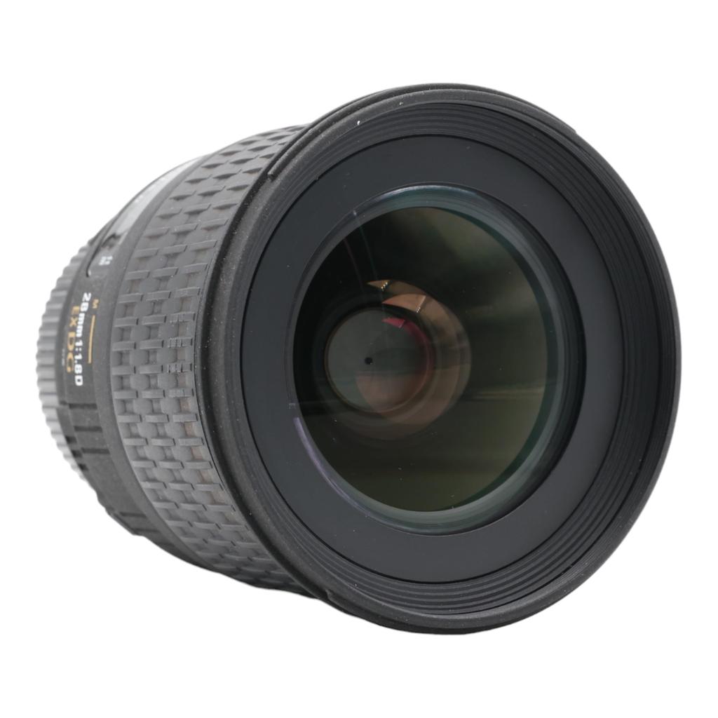 SIGMA 28mm EX DG ASPHERICAL MACRO prime lens for F1.8 wide-angle Nikon, full-frame compatible.